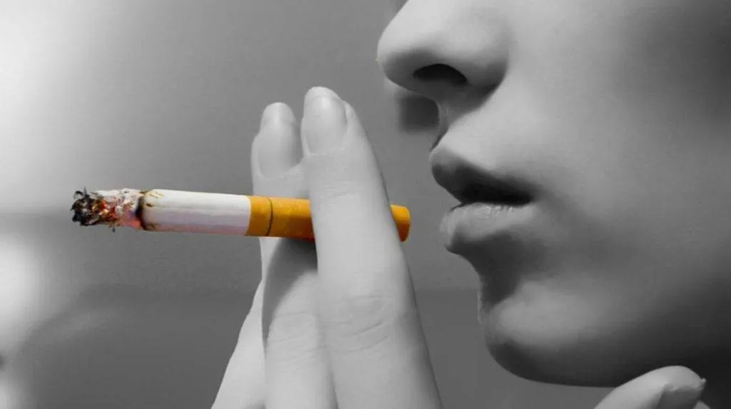 5 REASONS WHY SMOKING IS THE WORST HABIT TO HAVE
